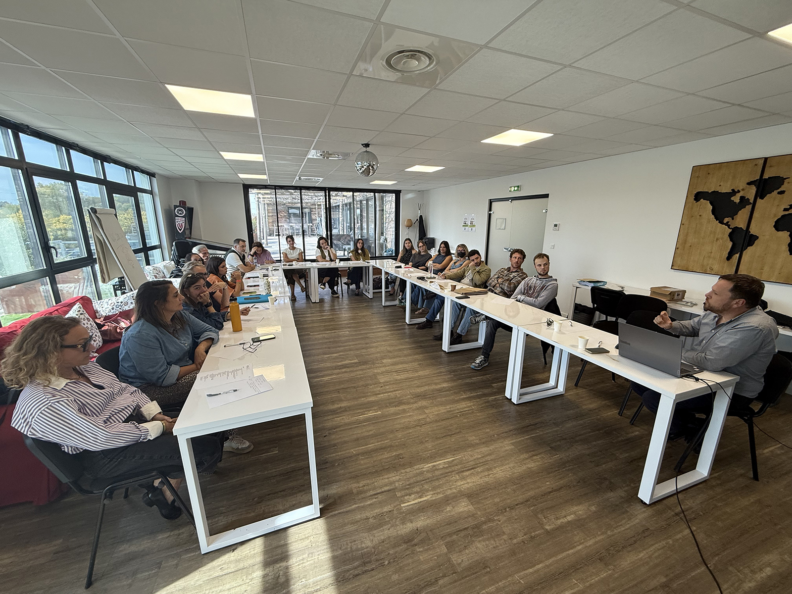 You are currently viewing Séminaire Negocom Atlantique 2026 : une équipe réunie à Périgueux pour préparer l’avenir du tourisme digital